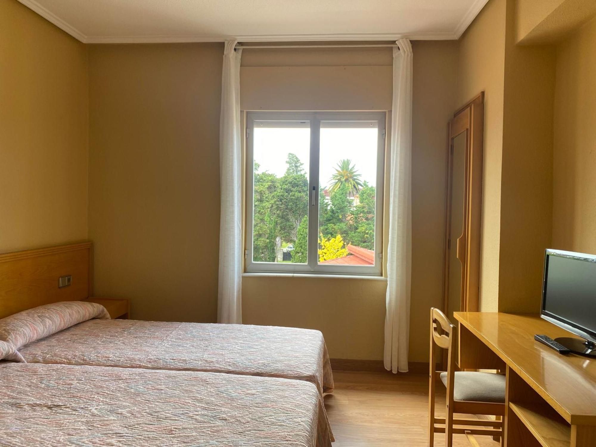 Hotel Zenit Mar Noja Buitenkant foto